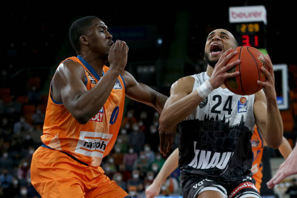 巨大的压力 巨大的压力