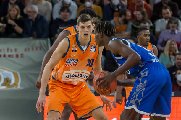 不仅显示出 不仅显示出